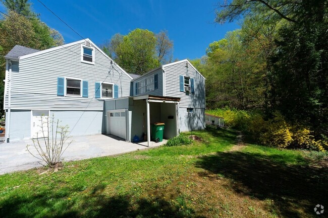 Building Photo - 21 Van Dam Rd Rental