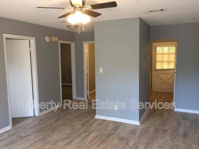 Photo - 116 Mattie St Unidad Apt 9