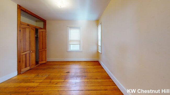 Photo - 192 Hillside St