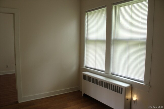 Photo - 50 NY-343