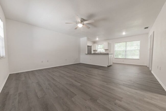 Photo - 430 Ave B NE Unit B