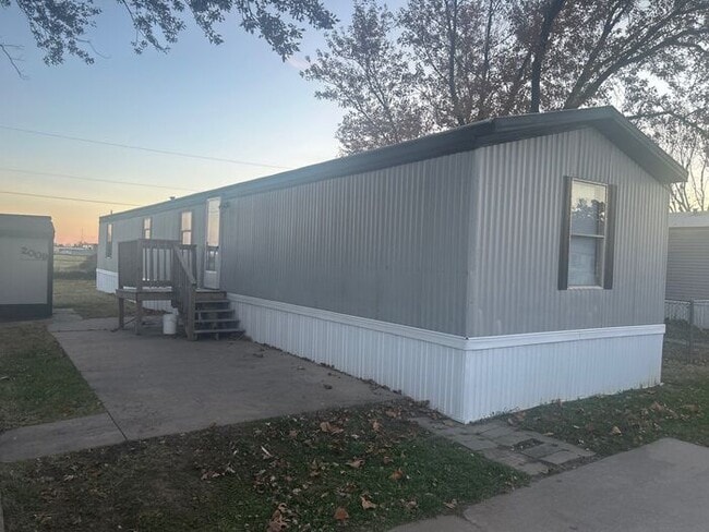 Building Photo - Newly Remobile Home For sale