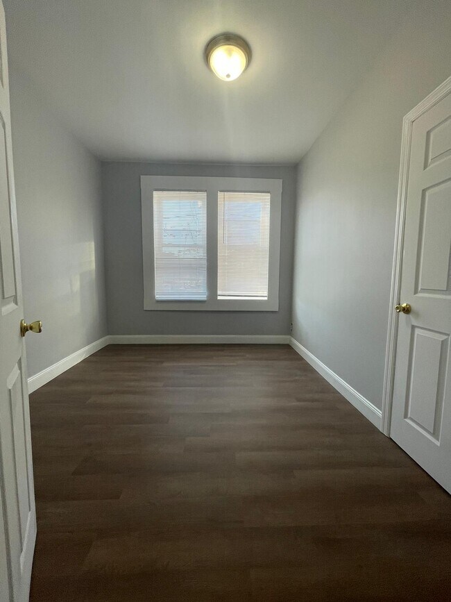 Photo - 937 Pavonia Ave Unidad 5