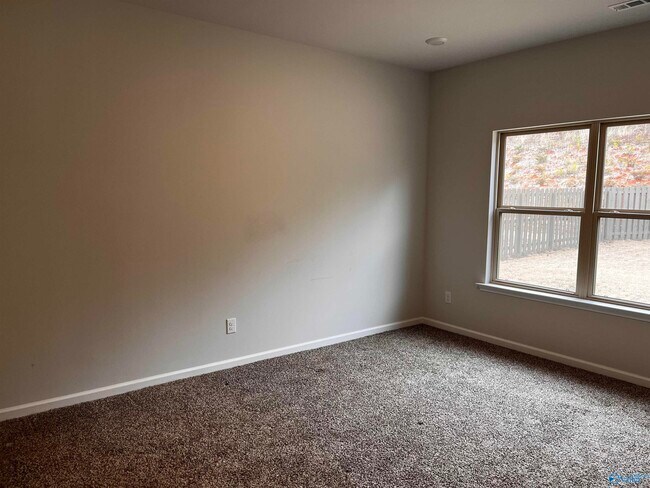 Photo - 109 High Leaf Dr