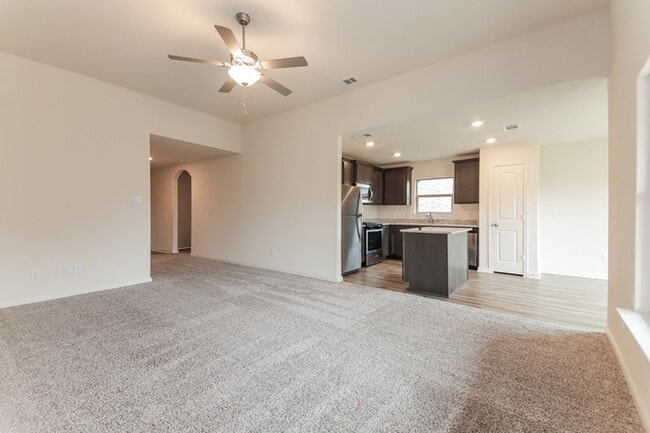 Photo - 833 Mallorie Ln