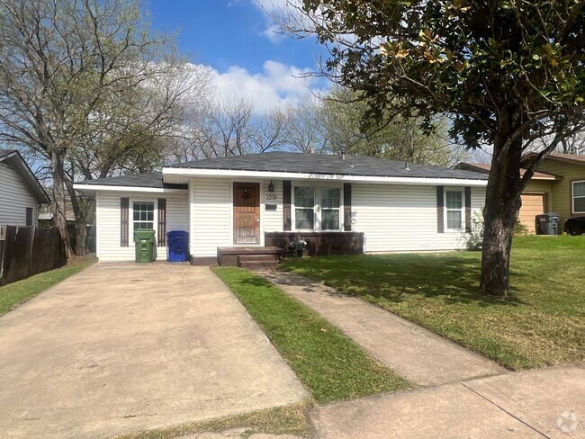 Building Photo - Cute Waco Home