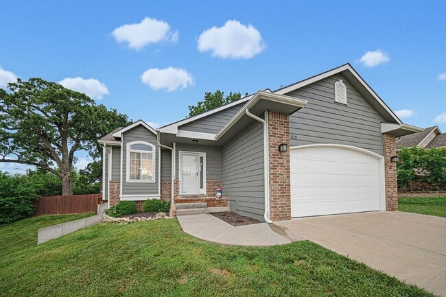 Building Photo - Please View 3D Virtual Walk-Through Before Scheduling a Showing
