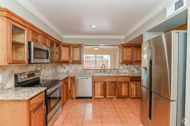 Building Photo - 7375 Antoine Dr Rental