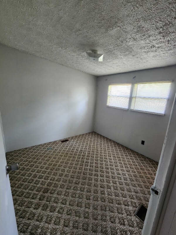 Photo - 201 Chamberlin Dr