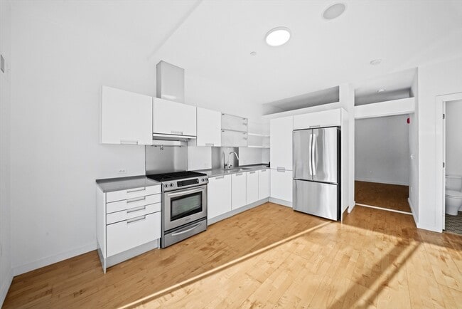 Photo - 346 Congress St Unit 609