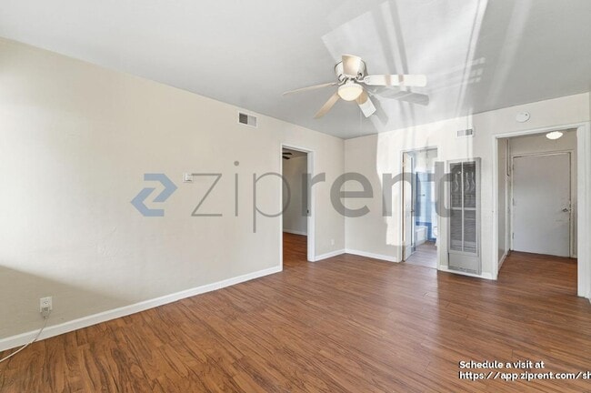 Photo - 139 W 18th St