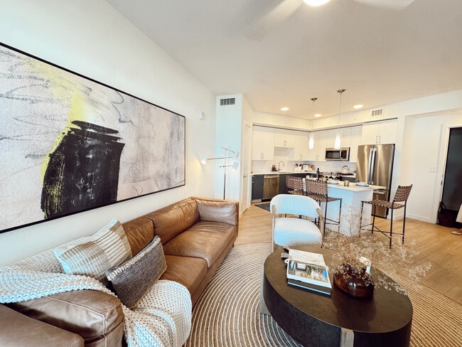 Building Photo - 19695 NE 23rd Ct Unit B