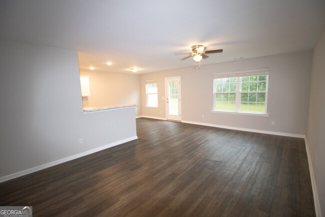 Photo - 152 Callaway Cres