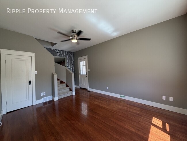 Photo - AMAZING 3 BEDS, 1.5 BATHS DETACHED HOME | STUNNING MOUNTAIN VIEWS