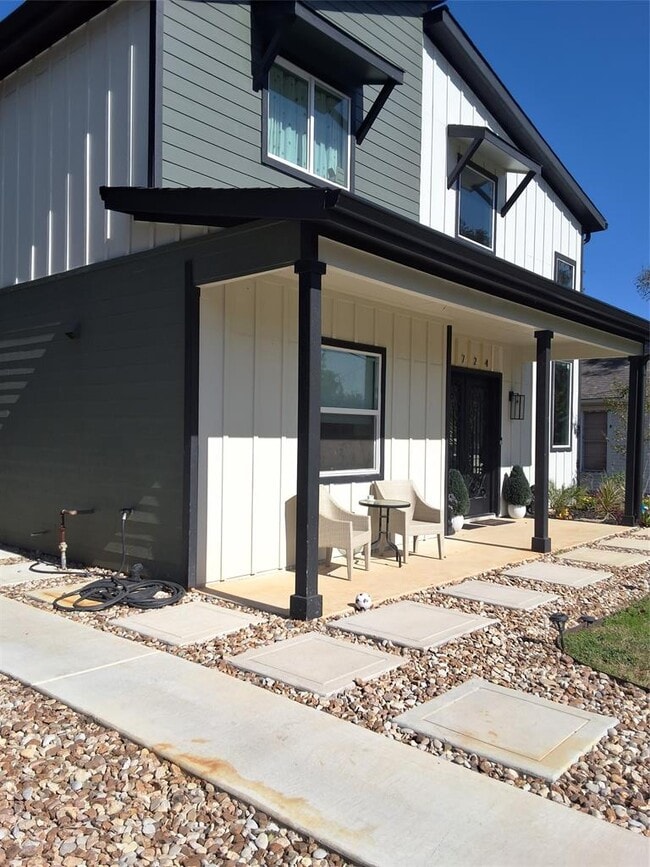 Photo - 724 Ramsey Ave