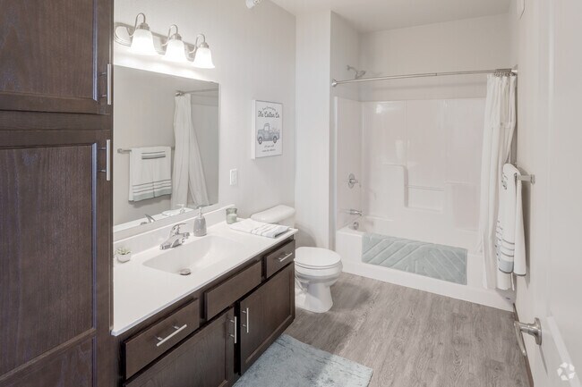 2HAB, 2BA - C 1,065 ft² - Voyageur Estates