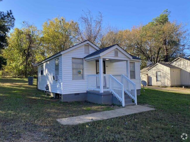 Building Photo - 1743 Cleoford Ave Rental