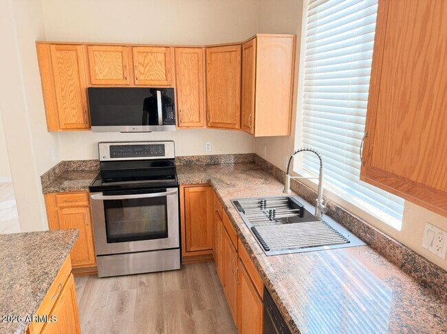 Photo - 17640 N 17th St