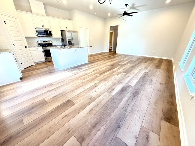 Building Photo - 16541 Aspen Ln