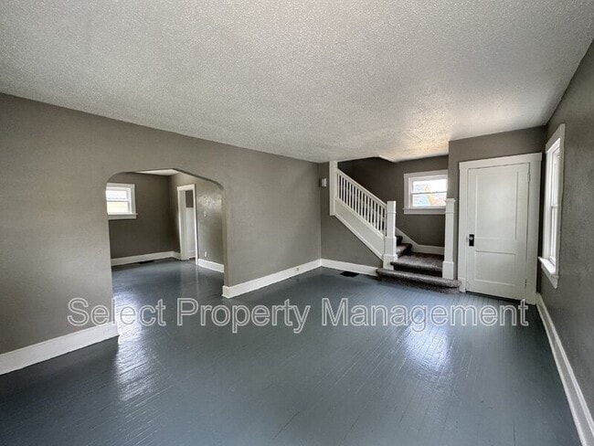 Photo - 454 Kinnaird Ave