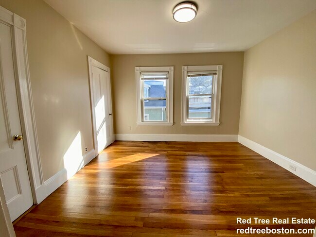 Photo - 1588 Cambridge St Unidad 4