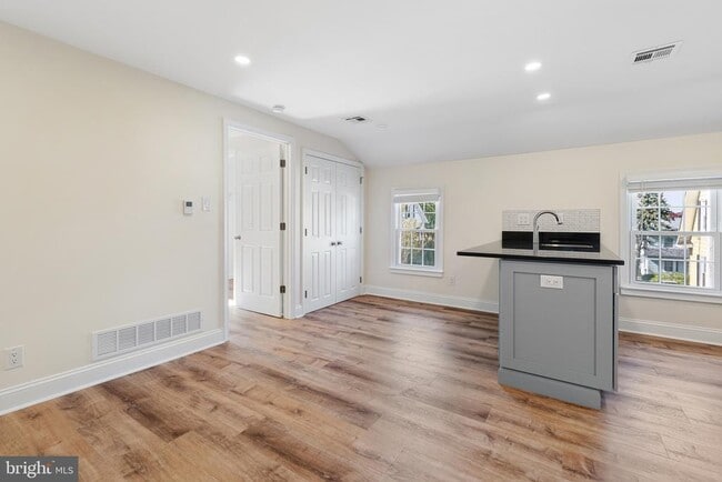 Photo - 103 Krewson Terrace