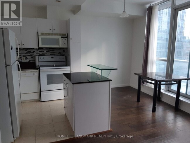 Photo - 8 York St Unit 2204