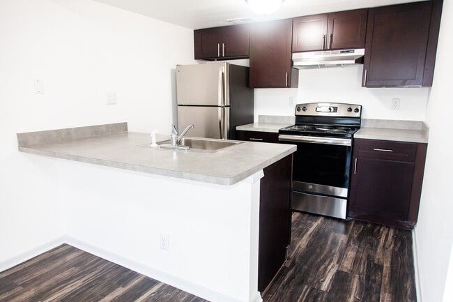 Short Hills Apartments