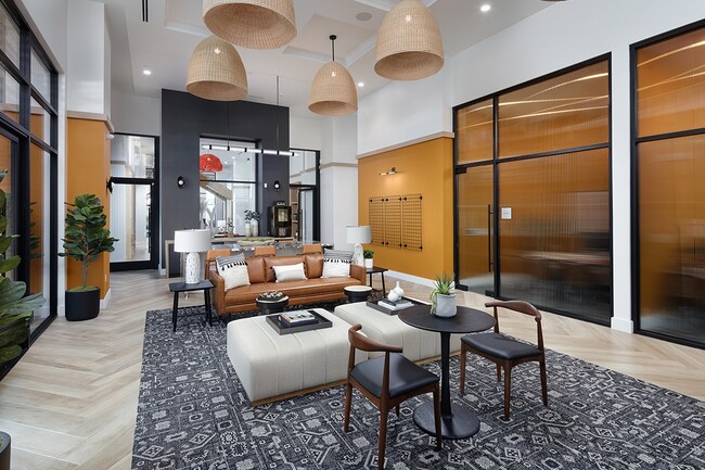 Photo - Esperanza at Duarte Station