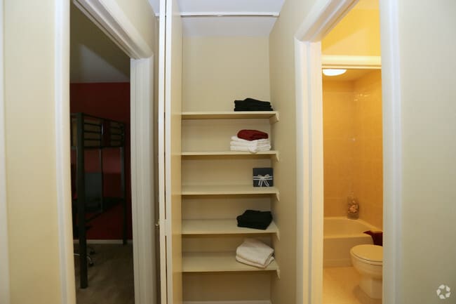 3 Bedroom 1212 SF-Linen Closet