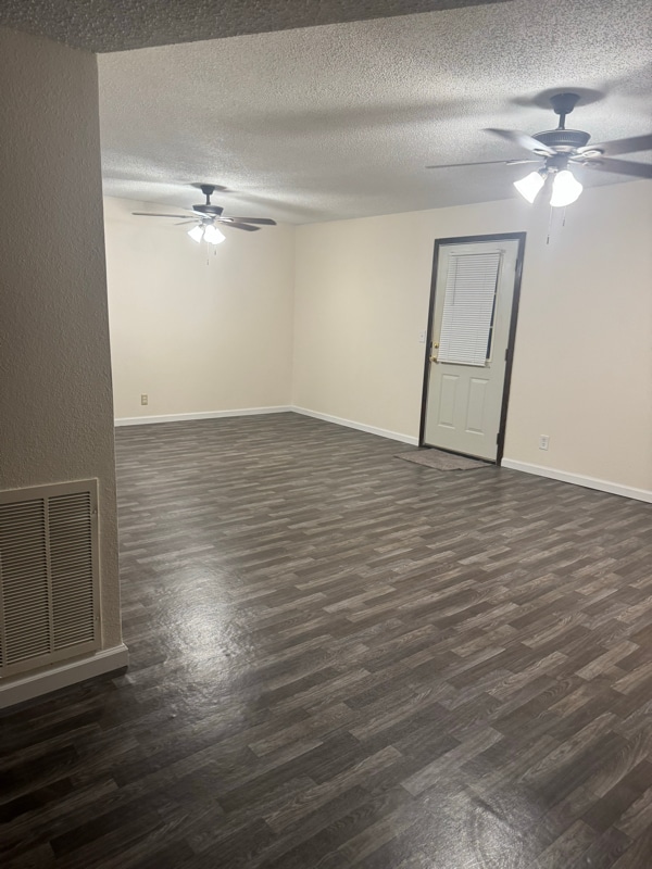 Building Photo - 110 Farm to Market 82