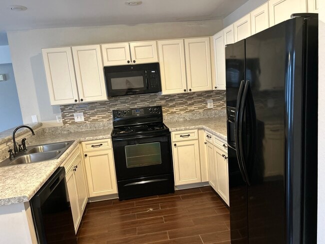 Photo - 1313 Saint Andrews Ln