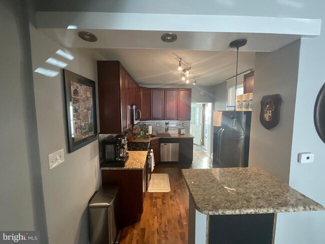 Photo - 2938 E Thompson St