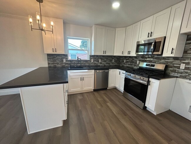 Photo - 2509 Larry Dr
