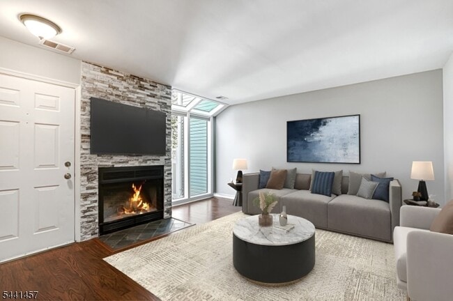 29 Encampment Dr