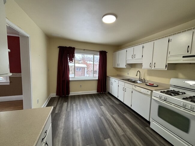 Photo - 66 Martinot Ave