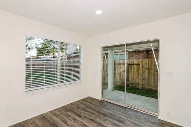 Photo - 21406 Somerset Park Ln