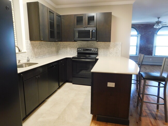 Photo - 53-57 Bank St Unit 301