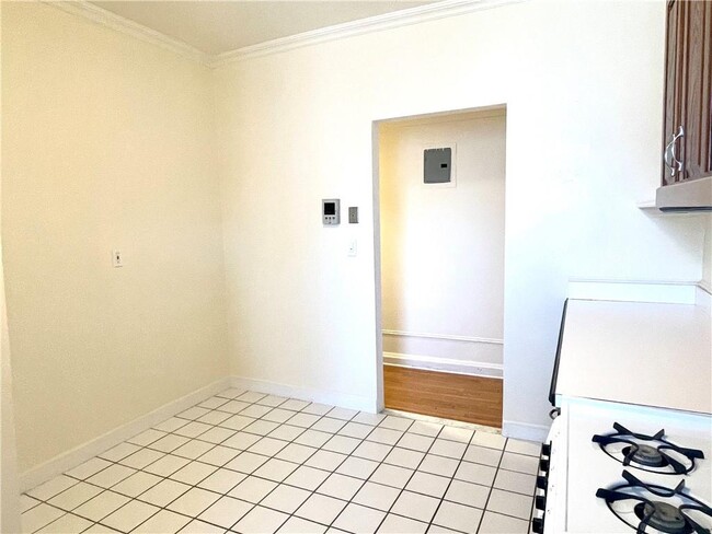 Photo - 88 Lincoln Ave Unit 2G