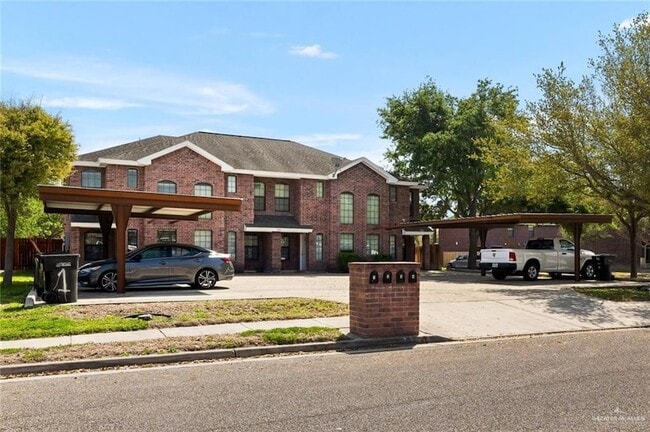 Building Photo - 213 S 49th St Rental
