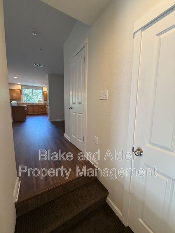 Photo - 10805 NE Red Wing Way