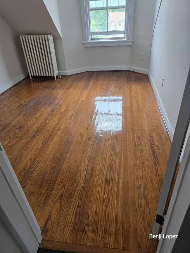 Photo - 1858 Guernsey Ave Unit Apt. #3