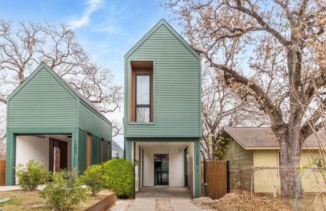 Photo - 1205 Perez St