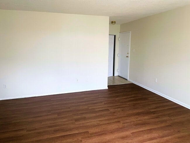 Living room - 10222 Prince Plz Unit 201