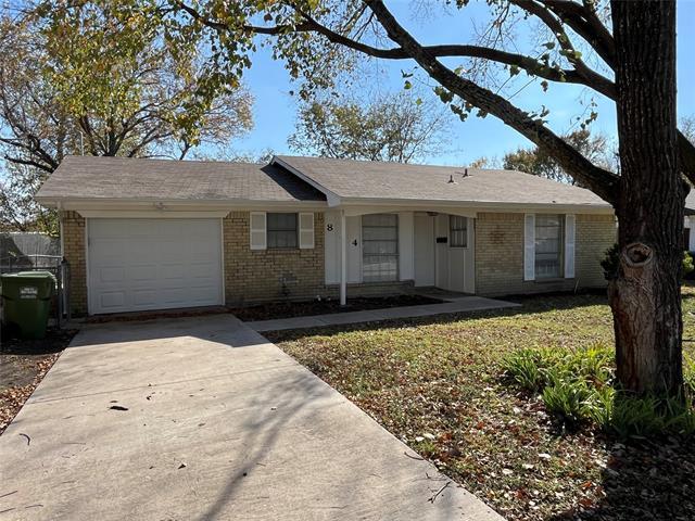 Photo - 824 Johnnie Row