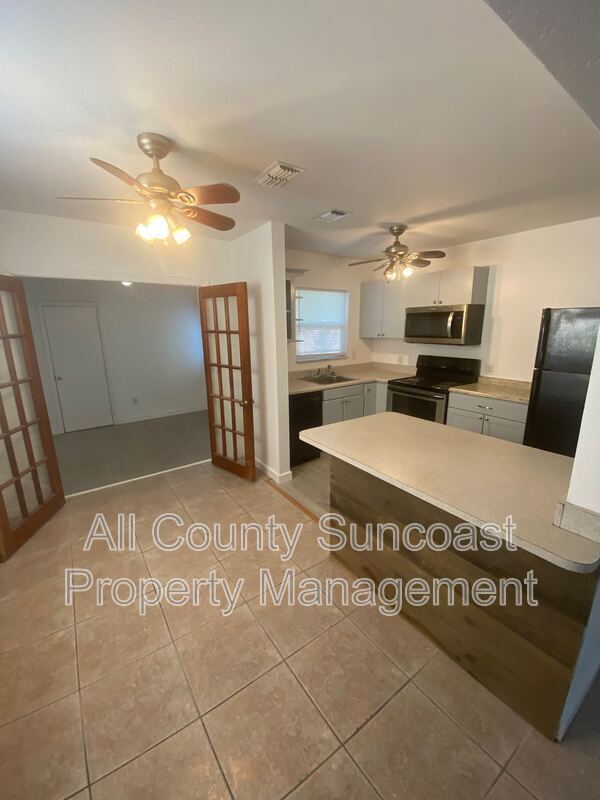 Photo - 4814 10th Ave N
