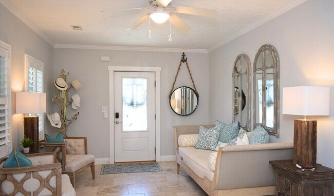 Photo - 613 W Caladium Cir