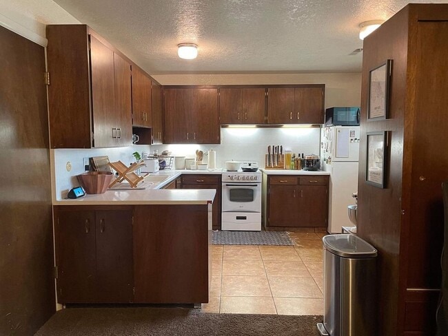 Building Photo - 80 N 200 E Unit 4 Rental