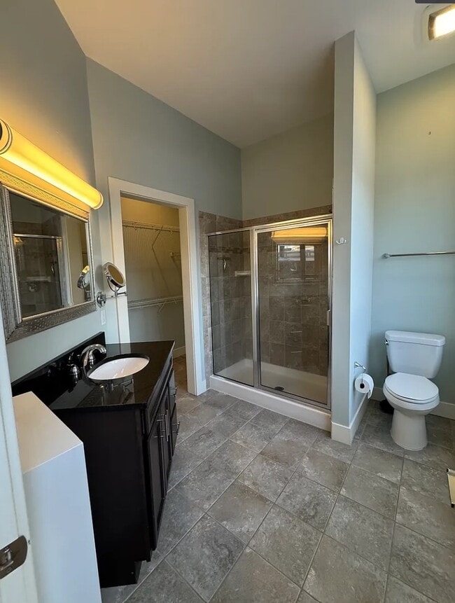 Photo - 207 E 6th St Unit 105