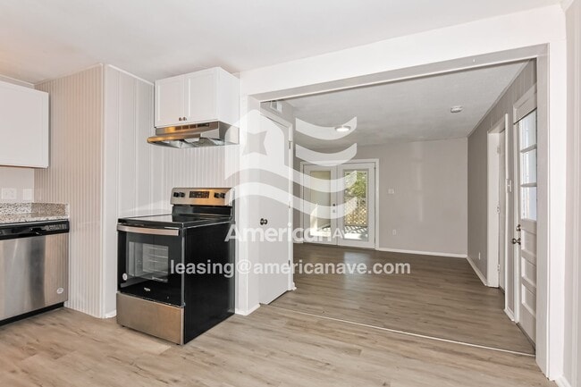 Photo - 4 Redwood Dr